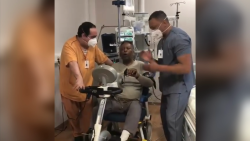 CNNE 1070333 - pele muestra imagenes de su recuperacion