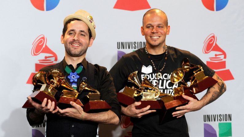 Calle 13 rompió el récord Guinness por la mayor cantidad de premios Latin Grammy ganados por un grupo.