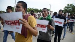 CNNE 1071663 - centro prodh- sin sustento, "verdad historica" de ayotzinapa