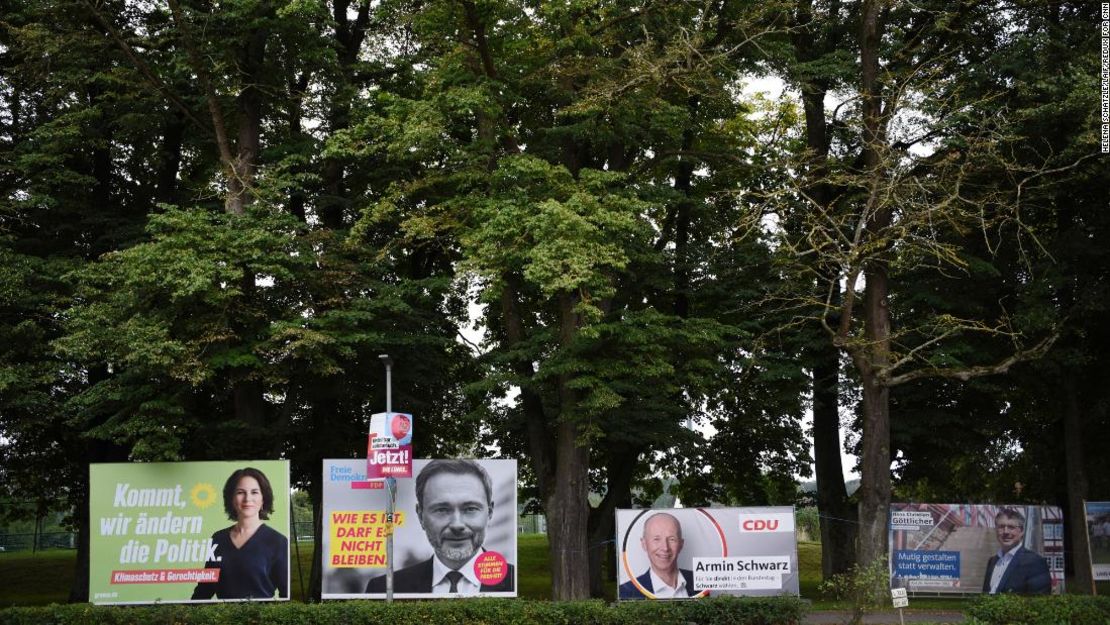 Carteles de la campaña electoral en Holzhausen.