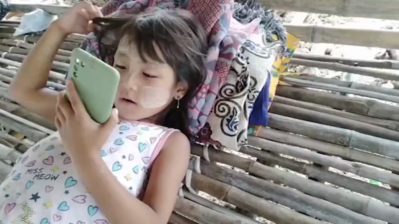 CNNE 1072162 - esta nina cumplio 5 anos en una carcel de myanmar