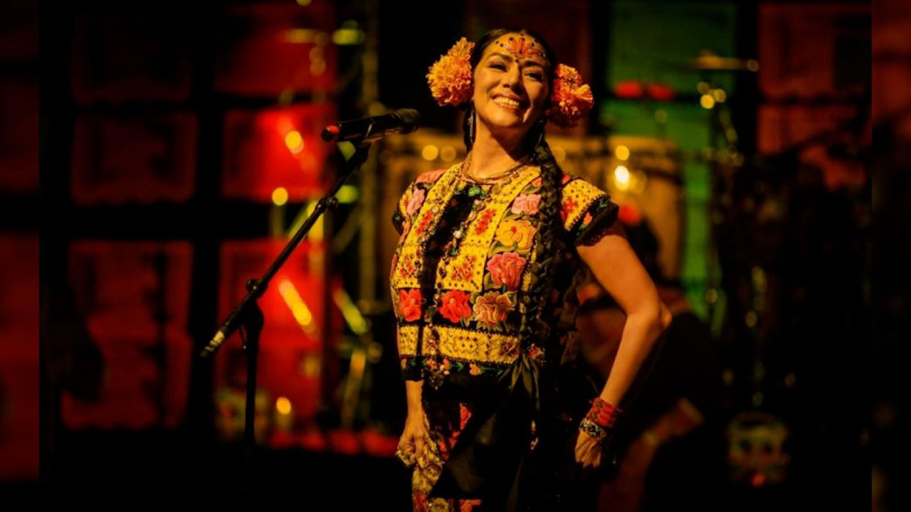 CNNE 1072363 - la infancia de lila downs, entre pulque y serpientes