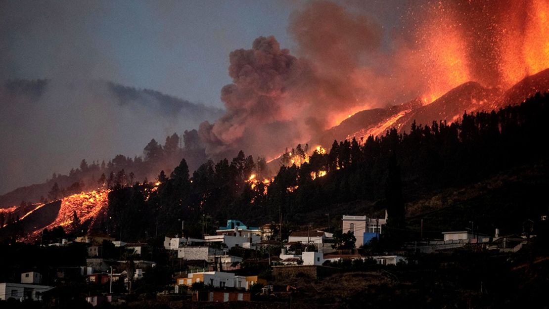 La erupción del volcán tiene alcances catastróficos.