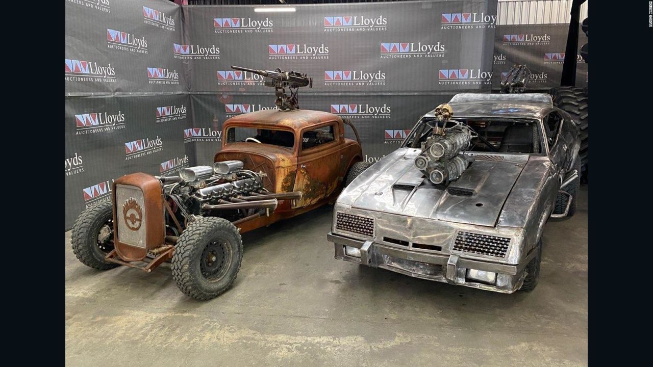 CNNE 1073039 - estos carros de "mad max- fury road" van a subasta