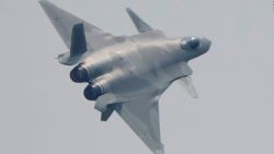 CNNE 1073697 - china exhibe sus nuevos aviones de combate furtivos