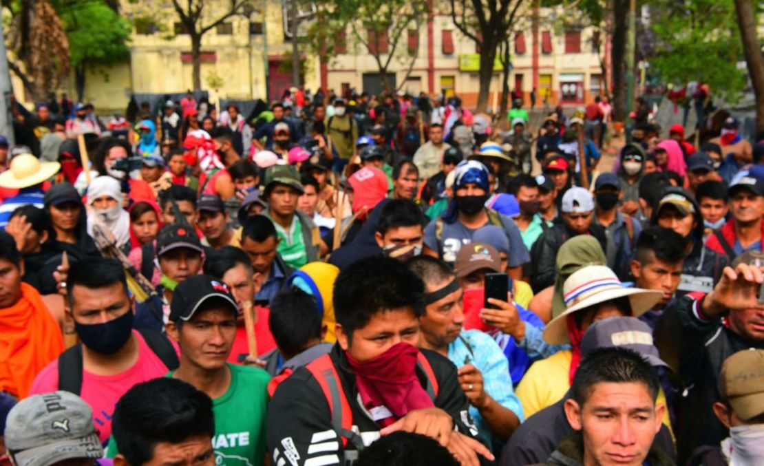 Imágenes de la protesta contra la ley sobre la propiedad privada frente al edificio del Congreso en Asunción, el 29 de septiembre de 2021.