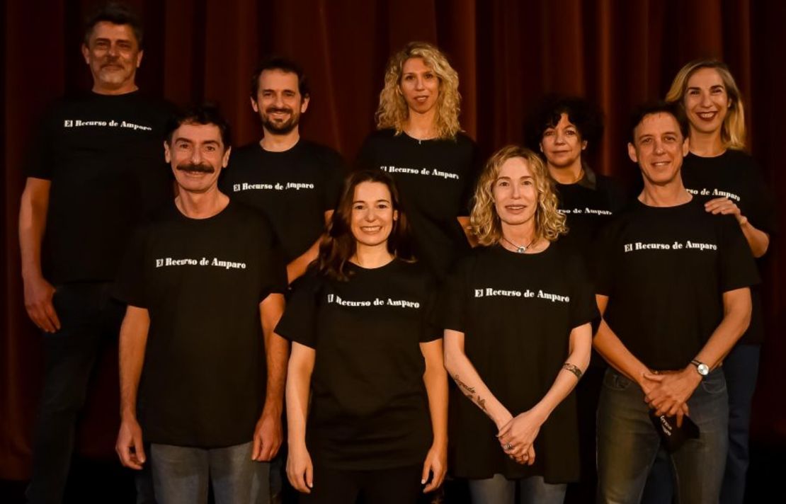 Laura Oliva y el elenco de Recurso de Amparo.