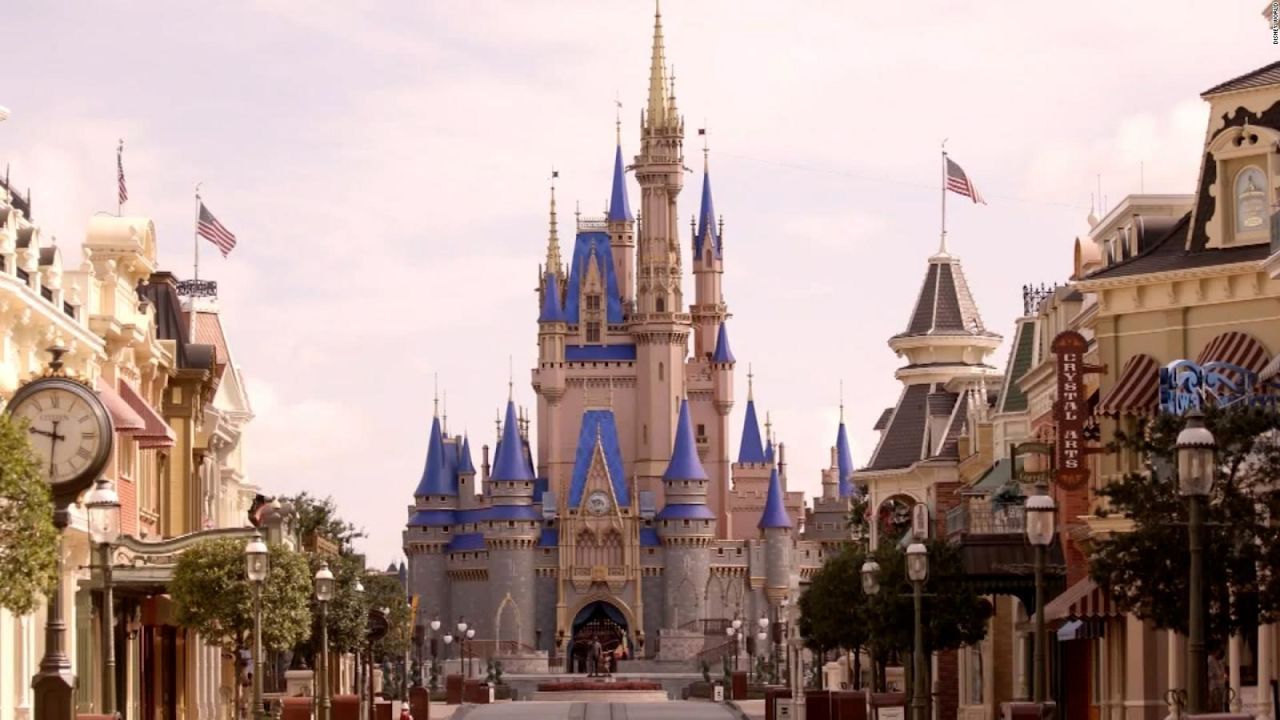 CNNE 1075708 - disney world es tendencia en sus 50 anos