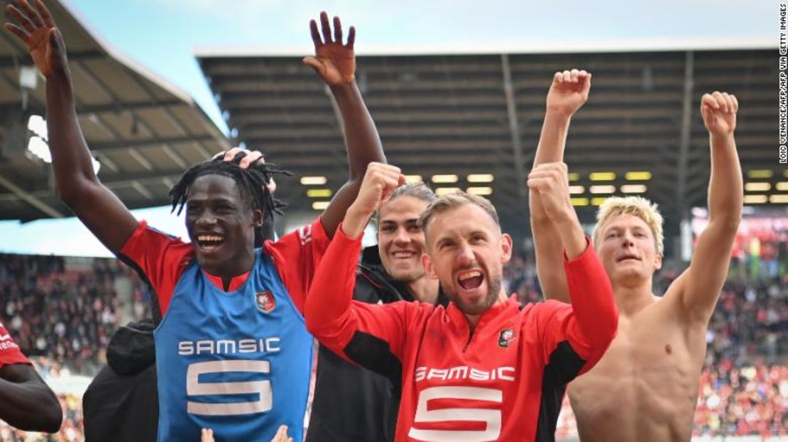 Los jugadores del Rennes celebran su victoria contra el PSG.