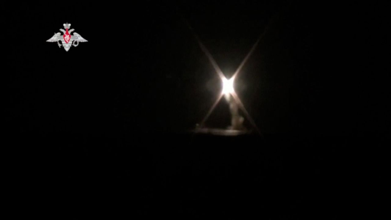 CNNE 1077581 - primer lanzamiento de misil ruso desde un submarino
