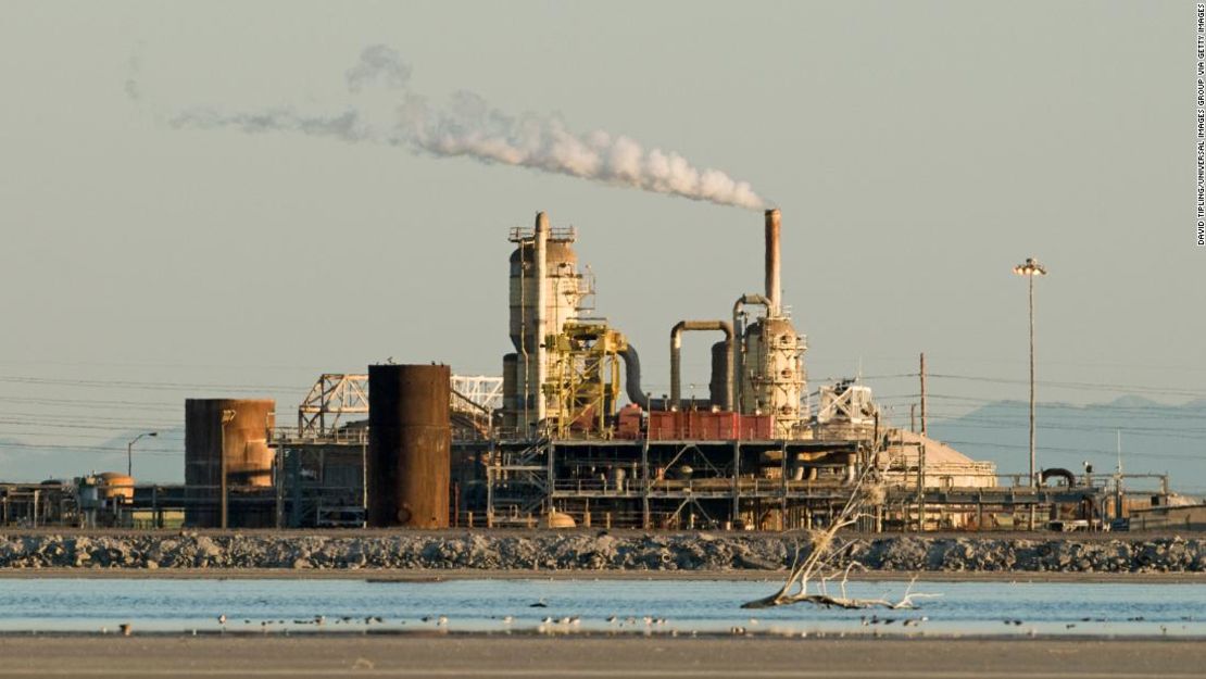 Planta de energía geotérmica en Salton Sea, California.