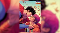 CNNE 1080881 - dc comics revela que el nuevo superman es bisexual