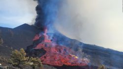 CNNE 1082608 - las erupciones en el volcan de la palma no paran y esta podria ser la razon