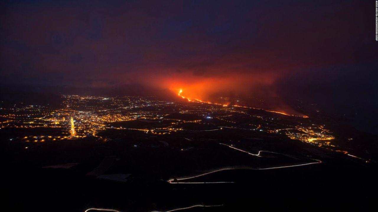 CNNE 1082762 - mira estas increibles imagenes aereas del cumbre vieja