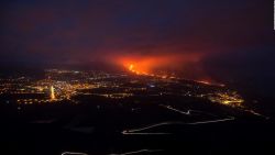 CNNE 1082762 - mira estas increibles imagenes aereas del cumbre vieja