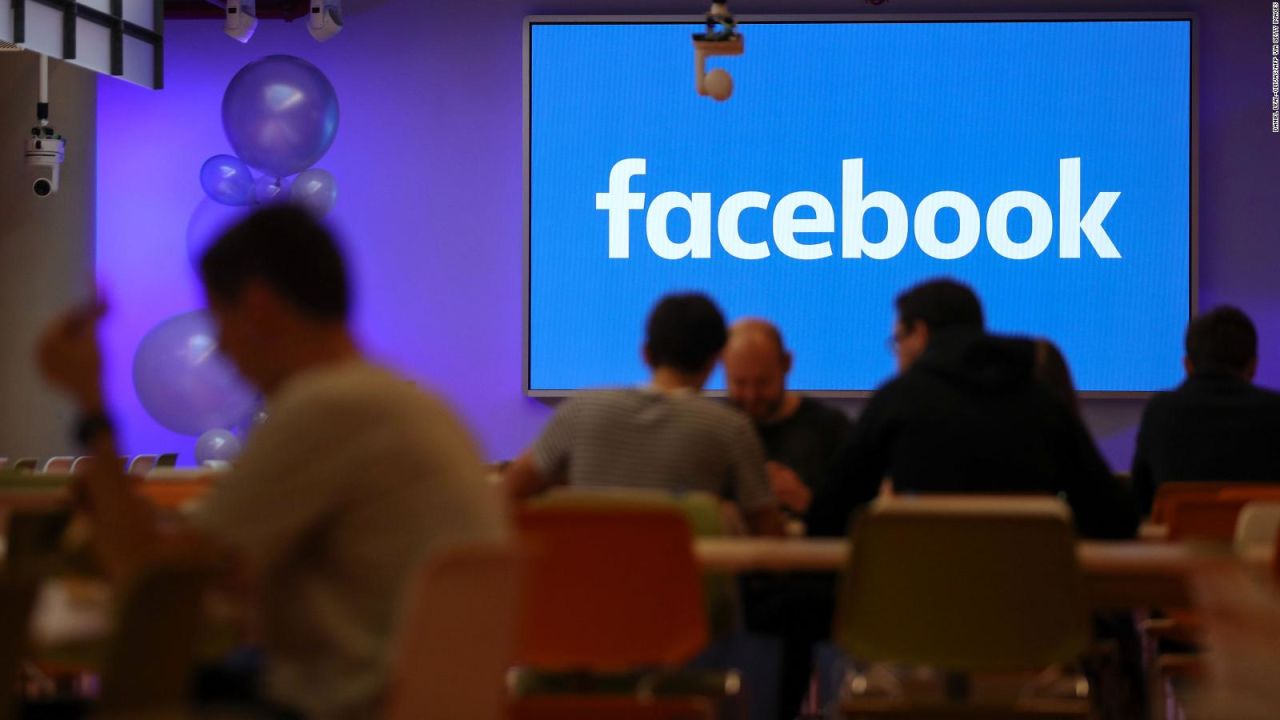 CNNE 1086241 - facebook planea cambiar su nombre, segun un informe