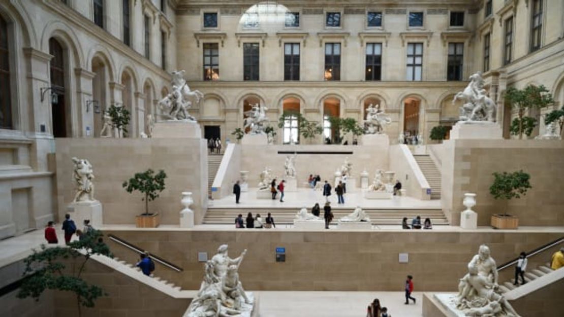 Sienna Charles incluso ha logrado que sus clientes tengan acceso privado al Louvre.Frédéric Soltan / Corbis / Getty Images