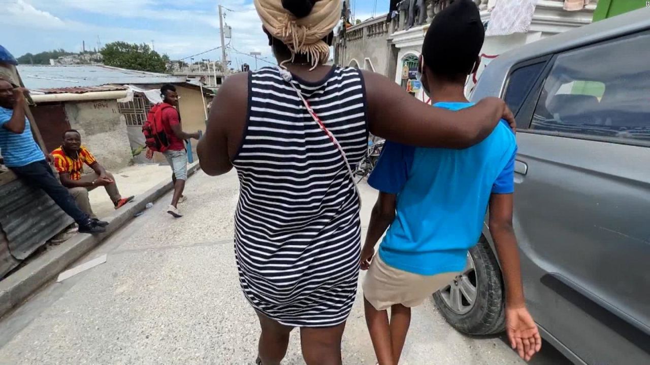 CNNE 1089190 - joven de 15 anos secuestrada en haiti relata lo que hicieron con ella
