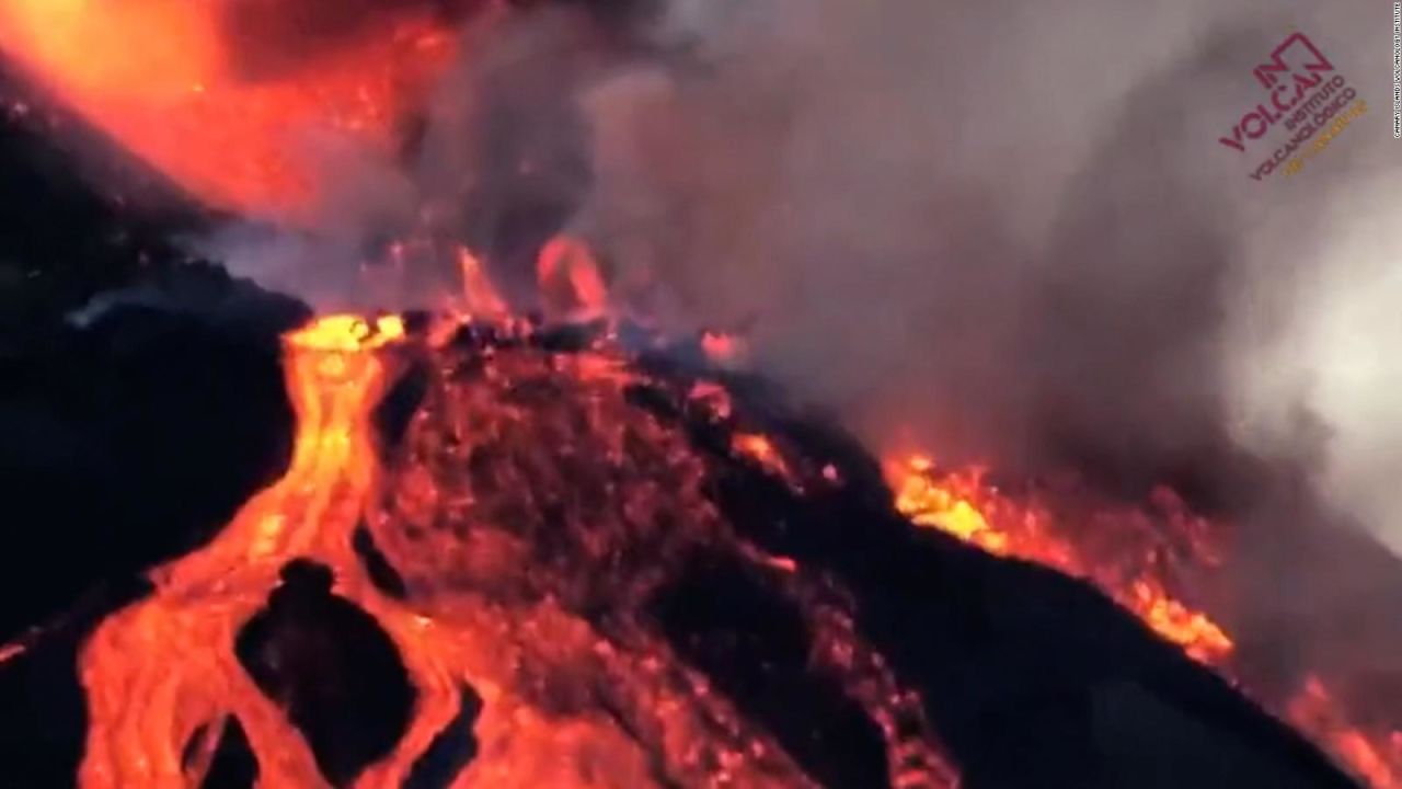 CNNE 1089326 - aumenta la lava por erupcion del volcan cumbre vieja