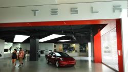 CNNE 1089595 - tesla ya vale mas de us$ 1 billon