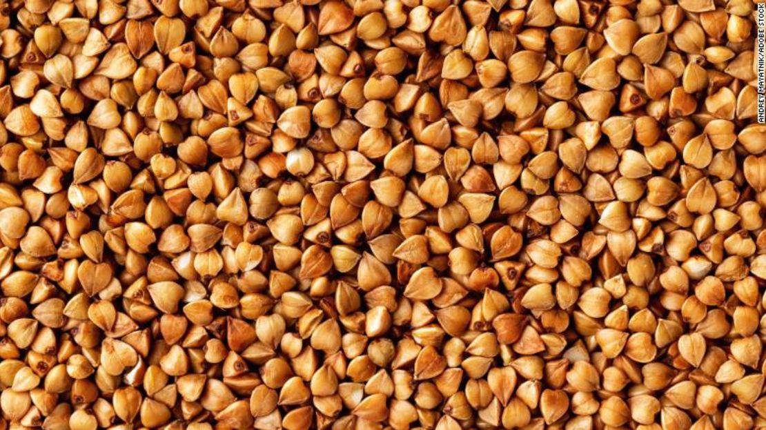 El trigo sarraceno no contiene gluten y se utiliza frecuentemente en panqueques y fideos soba.