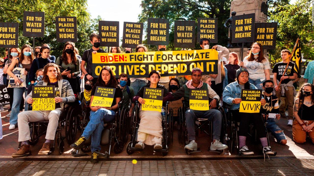 CNNE 1091332 - activistas climaticos hacen huelga de hambre en washington