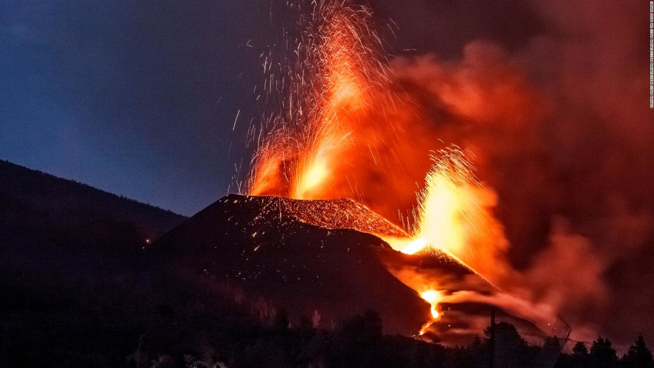 CNNE 1092650 - disminuyen los sismos por el volcan cumbre vieja