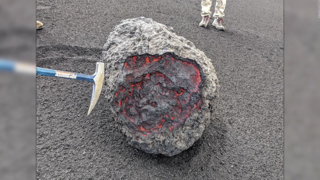 CNNE 1093615 - mira el interior de las bombas de lava del volcan cumbre vieja