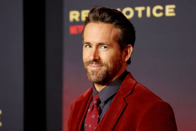 A su larga lista de éxitos, el actor Ryan Reynolds le sumó haber sido elegido por la revista People como el hombre más sexi del mundo en 2010.