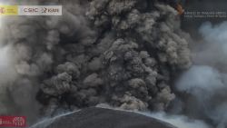 CNNE 1098810 - inmensa nube de cenizas y piroclastos en la palma