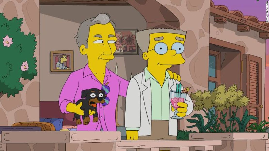 “The Simpsons”: Smithers encuentra el verdadero amor con un famoso diseñador de moda (en voz de Victor Garber), pero ¿destruirá su nueva relación a Springfield? Descúbrelo en el episodio "Portrait of a Lackey On Fire" de The Simpsons del domingo 21 de noviembre (8:00-8:31 PM ET/PT) en FOX. Voz invitada de Victor Garber.