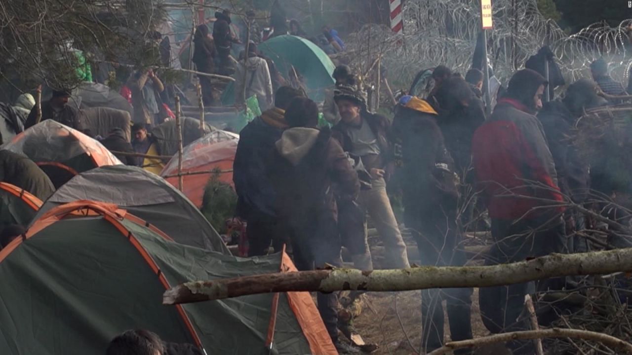 CNNE 1100236 - asi luce el campamento de migrantes en la frontera de belarus