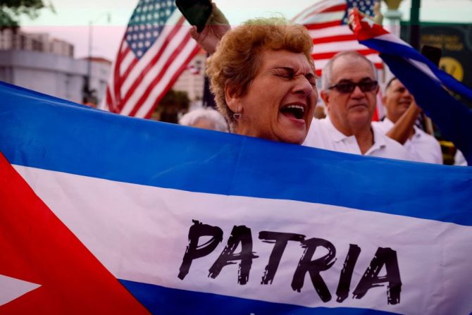 Activistas cubanos marchan este lunes 15 de noviembre pese a que el gobierno cubano anunció que no la permitirá. En Miami, donde hay la mayor diáspora cubana, las marchas fueron este domingo.