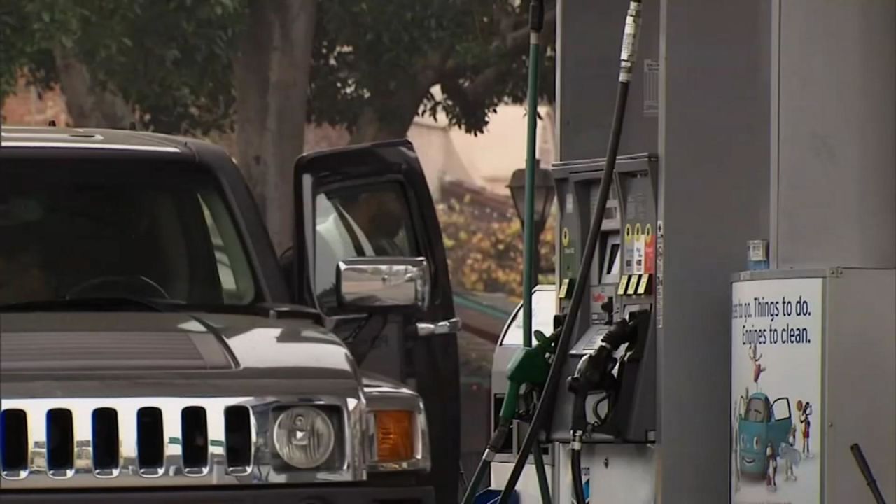 CNNE 1100989 - california rompe records con el precio de la gasolina