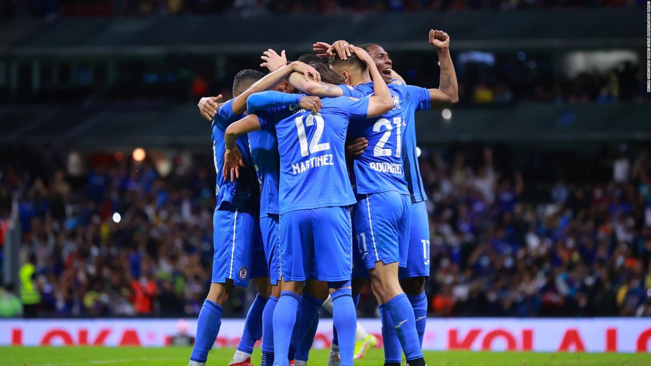 CNNE 1101035 - cruz azul le hace un golazo a la discriminacion