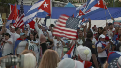 CNNE 1101369 - residentes en miami salen a las calles para apoyar protestas en cuba