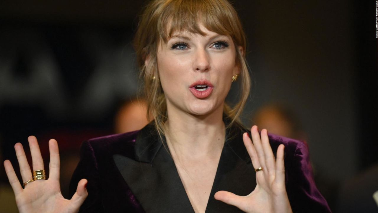 CNNE 1101643 - taylor swift deja que una famosa amiga suya la dirija