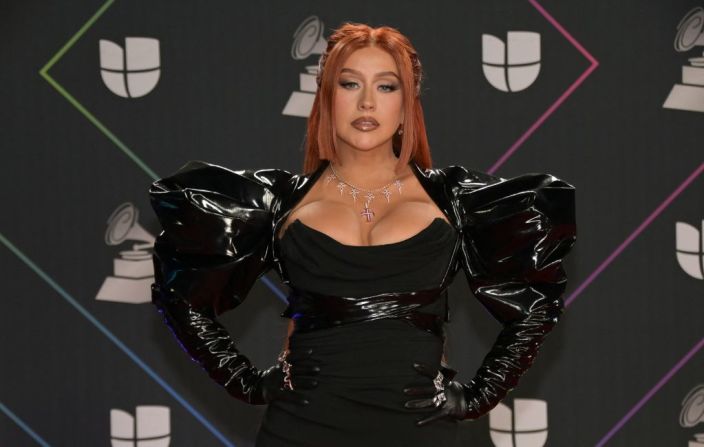 La cantante estadounidense Christina Aguilera se estará presentando en los Latin Grammy junto con Bad Bunny, Myke Towers, Alejandro Fernández, Maná y más artistas.