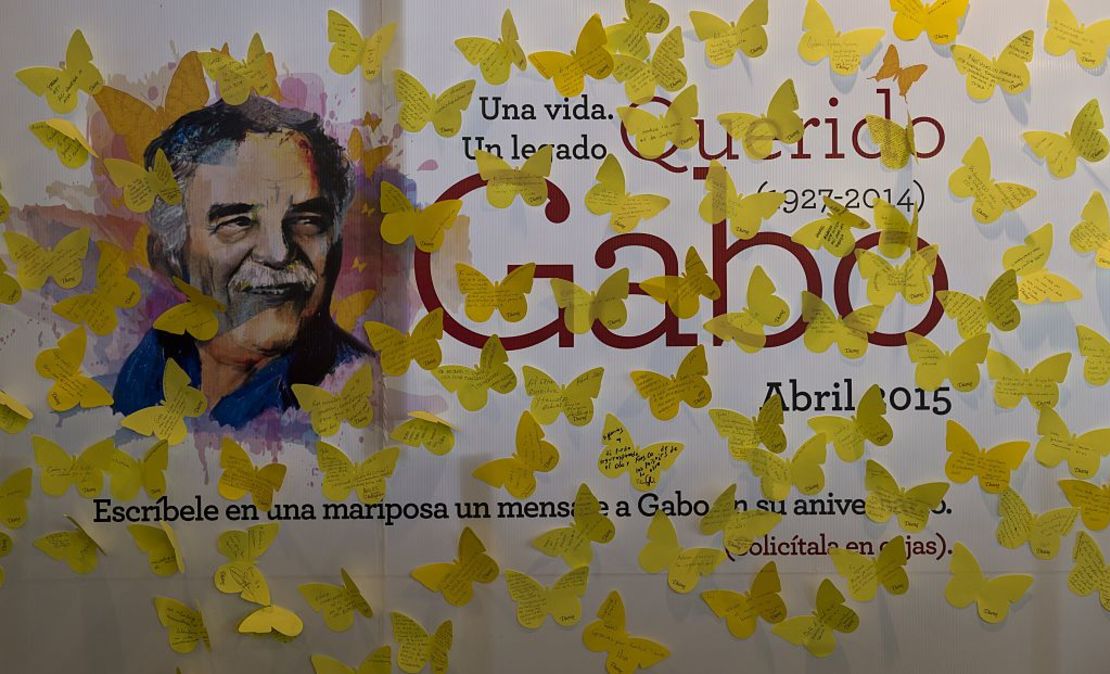 Gabriel García Márquez, el Nobel de Literatura colombiano, inmortalizó las mariposas amarillas en su obra, especialmente en Cien años de soledad.