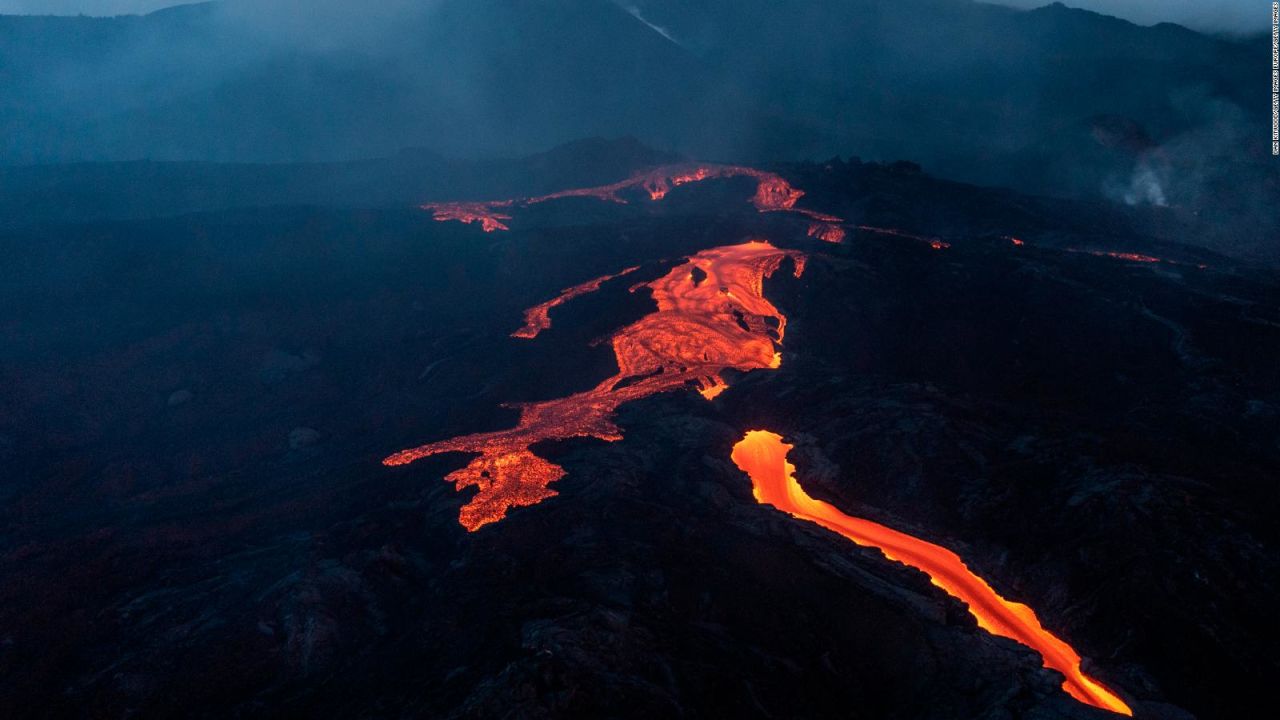 CNNE 1104940 - mira este impactante remolino de polvo en la palma