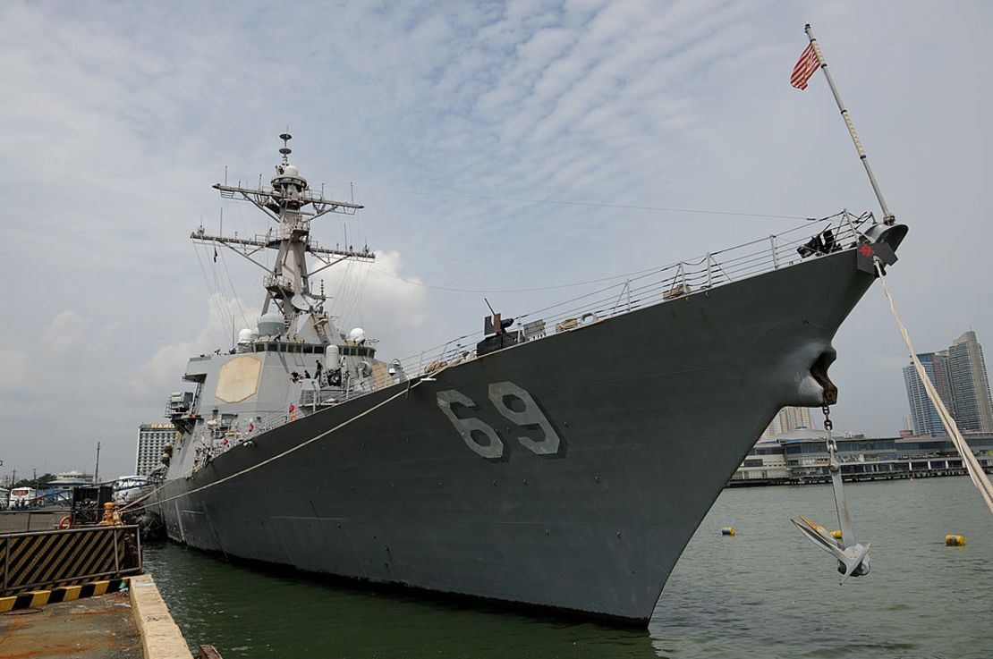 Una vista general del USS Milius, un destructor de misiles guiados con capacidad multimisión, en 2012.