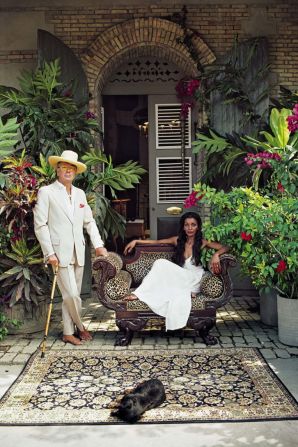 Olivier Coquelin, que abrió la primera discoteca en Estados Unidos, y su esposa, la cantante y actriz hawaiana Lahaina Kameha. Crédito: Slim Aarons/Getty Images