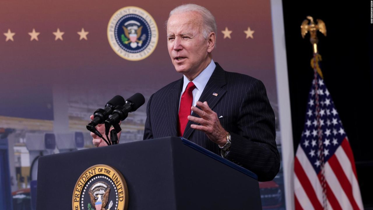 CNNE 1105997 - biden explica el aumento de precios de la gasolina y anuncia medidas