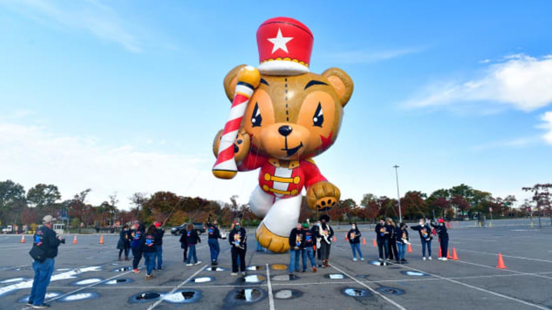 ¡Un oso líder de banda! Hermosa. Crédito:Eugene Gologursky / Getty Images