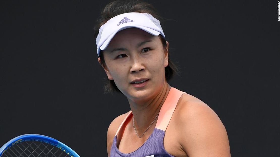 Peng Shuai durante su primer partido de individuales en el campeonato de tenis del Abierto de Australia en Melbourne, Australia, el 21 de enero de 2020.