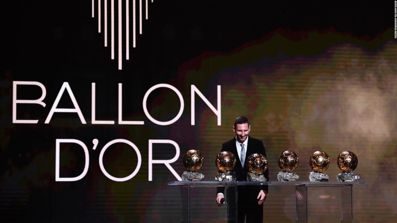 CNNE 1108738 - lionel messi y su gran coleccion de balon de oro