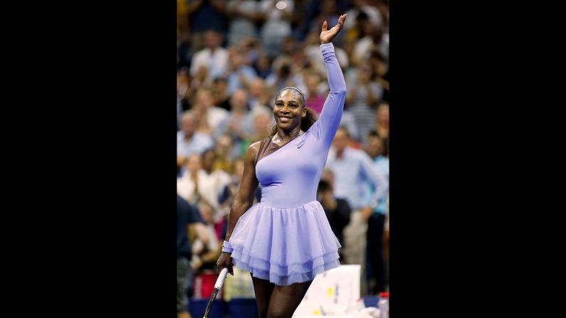 Abloh diseñó este tutú de Off-White x Nike que la tenista Serena Williams lució en el US Open 2018. Williams usó una versión lavanda y negra.