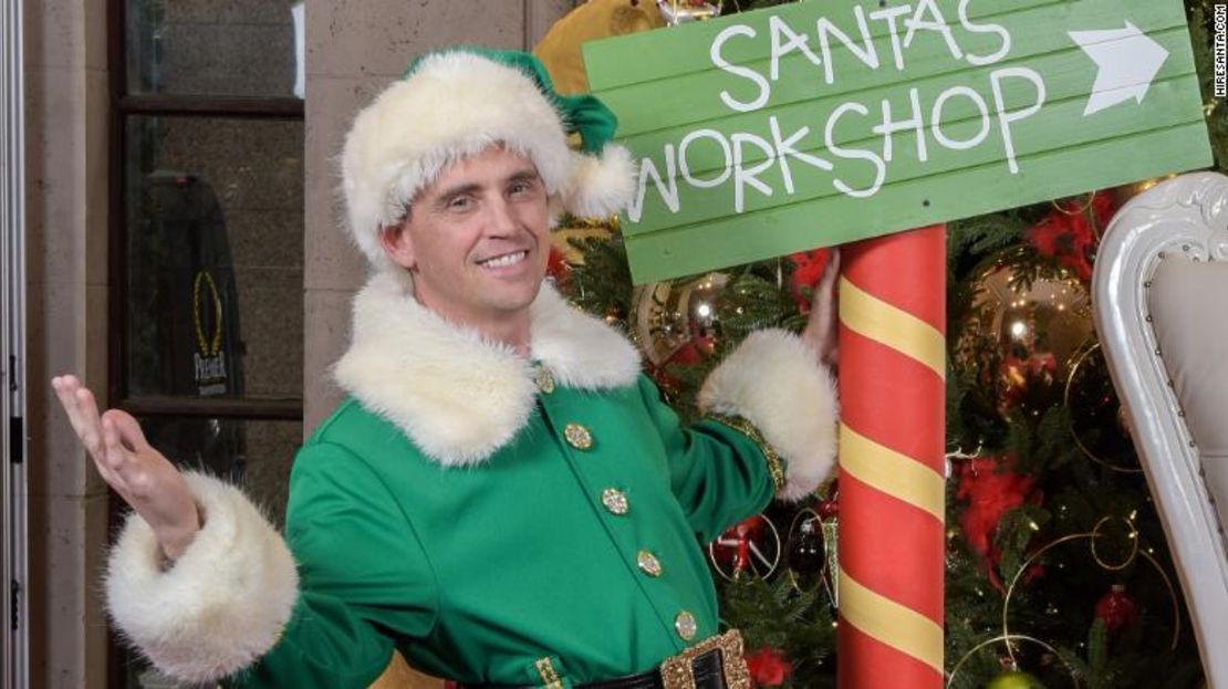 Mitch Allen de Hire Santa dice que su compañía ha experimentado un aumento en la demanda de los servicios de Santas este año.