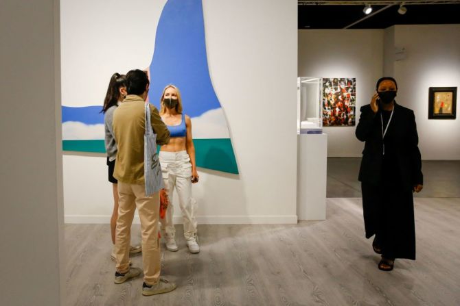 Art Bassel se enfoca en el arte moderno y contemporáneo del mundo.