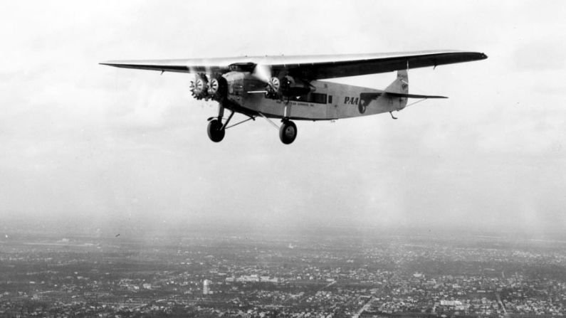 Fokker F-10: el Fokker F-10, con capacidad para 12 pasajeros, fue uno de los primeros aviones de Pan Am a finales de los años 20. Cortesía de la Pan Am Museum Foundation, inc.